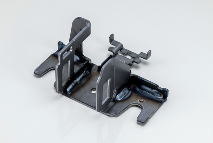 クランプアッシー